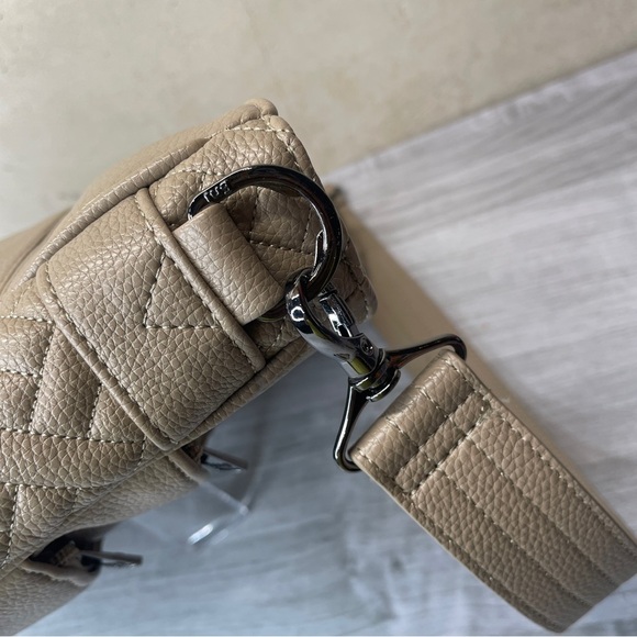 Lug Cable Car Classic Vegan Leather Shoulder Crossbody Messenger RIFD Bag Cream - Picture 6 of 16